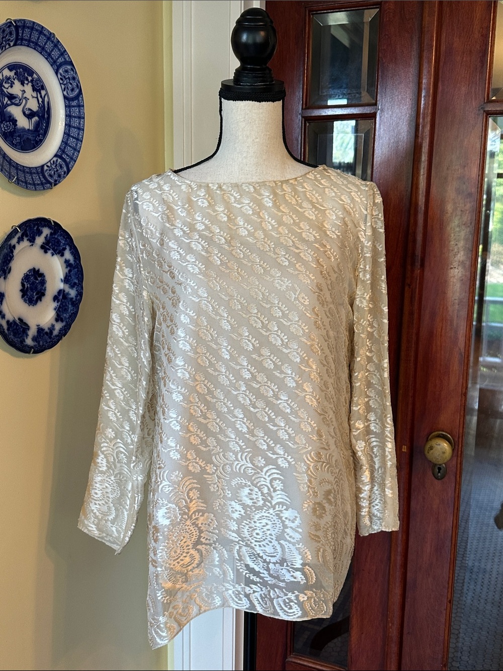 EMANUEL UNGARO | Cream Silk Blend Velvet Devoré Blouse with Camisole, Size 6